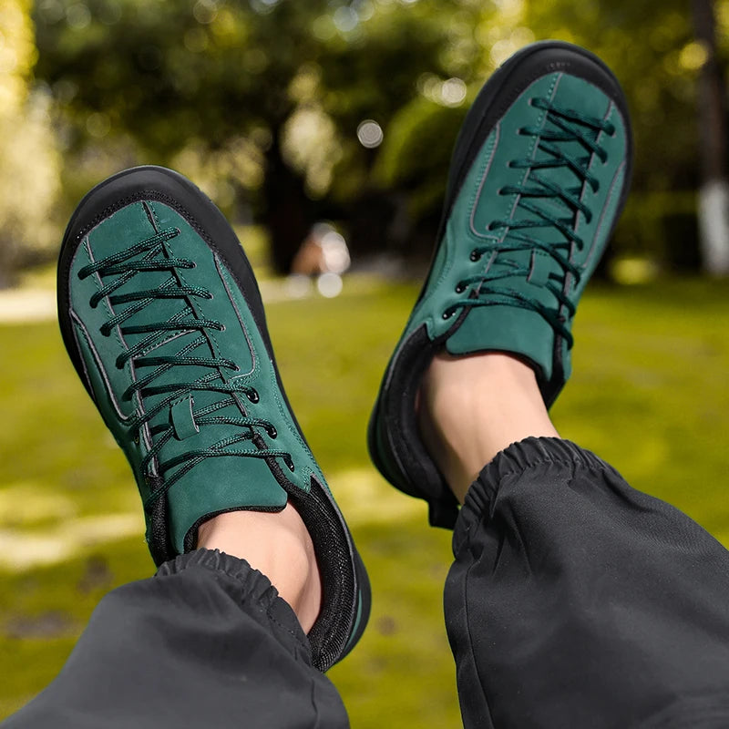 SM 330 Wide Toe Lace-Up Sneaker